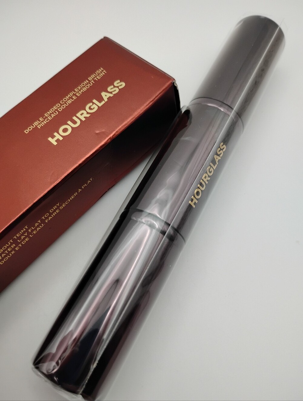 Hourglass Makeup Brush- No.15 Retractable Powder Double-Ended Complexion Brush - Picture 4 of 5